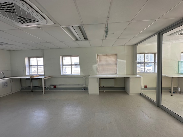 To Let commercial Property for Rent in Pinelands Western Cape